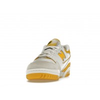 Кроссовки New Balance 550 Sea Salt Varsity Gold