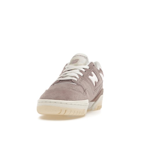 Кроссы New Balance 550 Lilac Chalk Suede (W) - женская сетка размеров