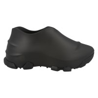 Givenchy Monumental Mallow Black