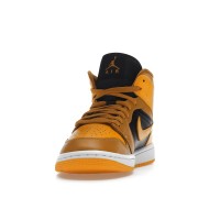 Женские Jordan 1 Mid Chutney Taxi (W)