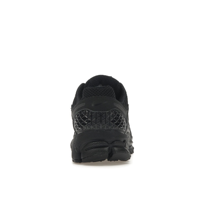 Nike Air Zoom Vomero 5 Triple Black - мужская сетка размеров Nike Air Zoom Vomero 5 Triple Black - мужская сетка размеров