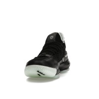 Кроссовки Nike LeBron 16 Glow