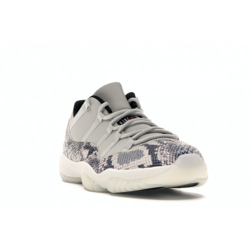 Кроссы Jordan 11 Retro Low Snake Light Bone - мужская сетка размеров