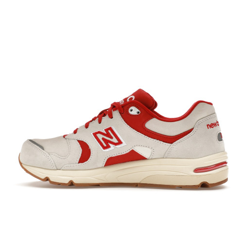 Кроссы New Balance 1700 Kith Toronto Marshmallow - мужская сетка размеров Кроссы New Balance 1700 Kith Toronto Marshmallow - мужская сетка размеров