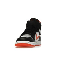 Jordan 1 High FlyEase Turf Orange