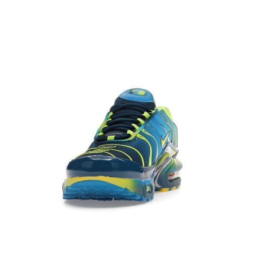 Кроссы Nike Air Max Plus Fade Blue Hero Volt (GS) - подростковая сетка размеров