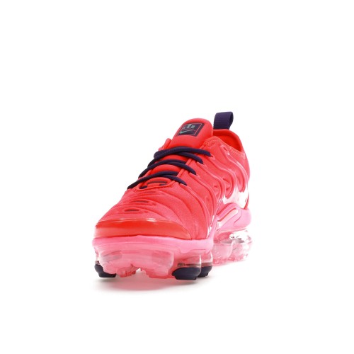 Кроссы Nike Air VaporMax Plus Bright Crimson Pink Blast (W) - женская сетка размеров