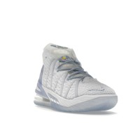 Кроссовки Nike LeBron 18 Play for the Future