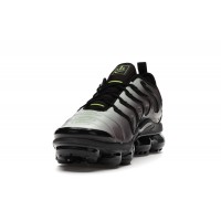 Nike Air VaporMax Plus Neon