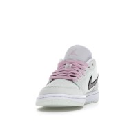 Женские Jordan 1 Low SE Barely Green (W)