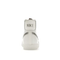 Женские кроссовки Nike Blazer Mid 77 Summit White Silver (W)