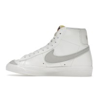 Женские кроссовки Nike Blazer Mid 77 Vintage Sail Light Bone (W)