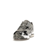 Mizuno Wave Rider 10 Flame Wave One Block Down Onyx