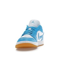 Женские Jordan 1 Low White Gum Light Brown Dark Powder Blue (W)