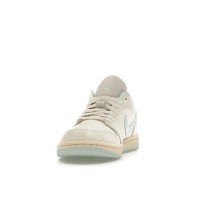 Женские Jordan 1 Low Sail Igloo (W)