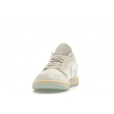 Женские Jordan 1 Low Sail Igloo (W)