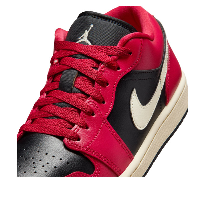 Wmns Air Jordan 1 Low Mystic Hibiscus Black - женская сетка размеров Wmns Air Jordan 1 Low Mystic Hibiscus Black - женская сетка размеров