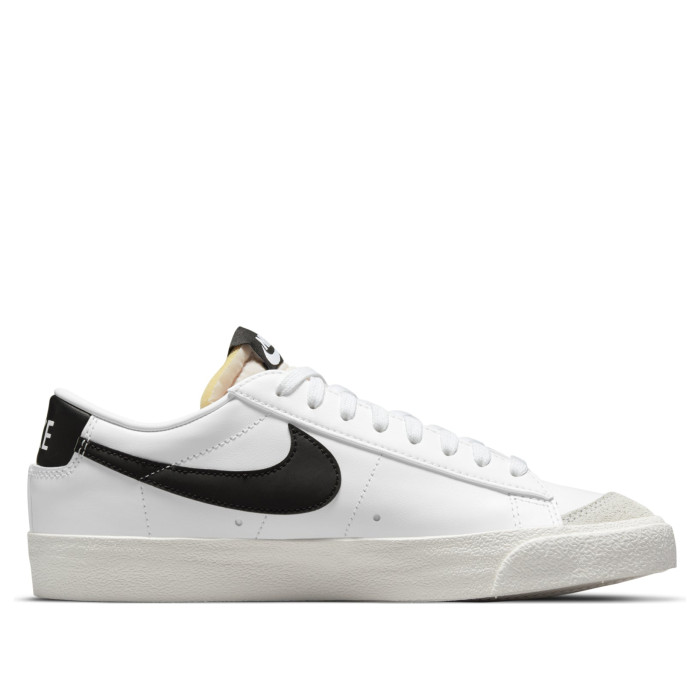 Nike Wmns Blazer Low 77 White Black - женская сетка размеров Nike Wmns Blazer Low 77 White Black - женская сетка размеров