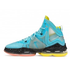 Кроссовки Nike LeBron 19 Christmas