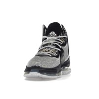 Кроссовки Nike LeBron 19 Royalty