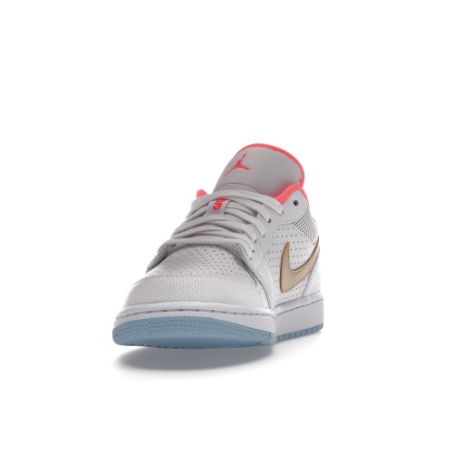 Кроссы Jordan 1 Low SE White Sesame (W) - Женская сетка размеров