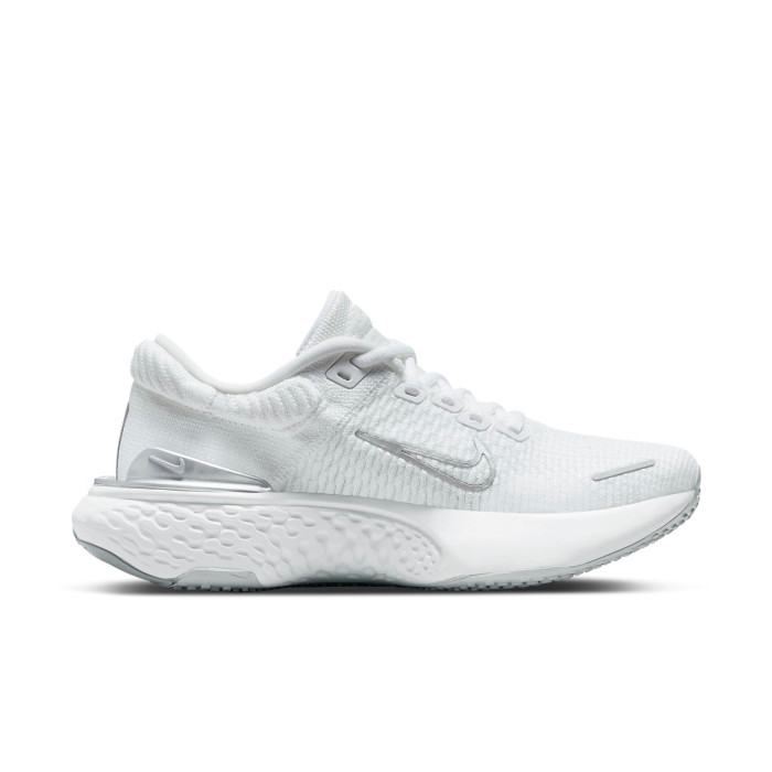 Nike ZoomX Invincible Run Flyknit 2 White Pure Platinum (W) - женская сетка размеров Nike ZoomX Invincible Run Flyknit 2 White Pure Platinum (W) - женская сетка размеров