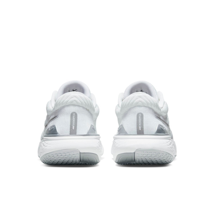 Nike ZoomX Invincible Run Flyknit 2 White Pure Platinum (W) - женская сетка размеров Nike ZoomX Invincible Run Flyknit 2 White Pure Platinum (W) - женская сетка размеров