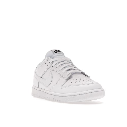 Кроссы Nike Dunk Low Triple White (2021) (W) - женская сетка размеров