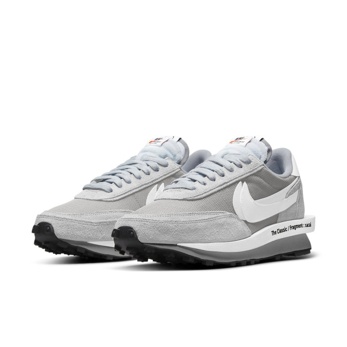 Fragment Design x sacai x Nike LDV Waffle Light Smoke Grey - мужская сетка размеров Fragment Design x sacai x Nike LDV Waffle Light Smoke Grey - мужская сетка размеров