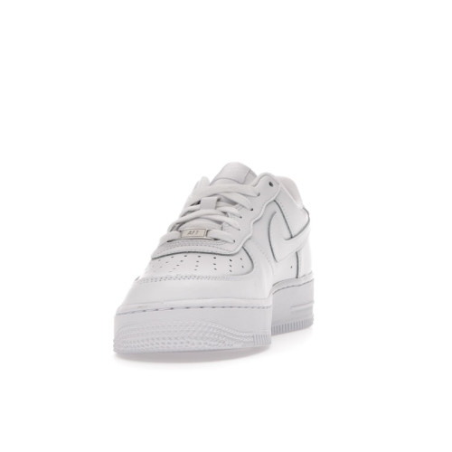 Nike Air Force 1 Low LE Triple White (GS) - подростковая сетка размеров