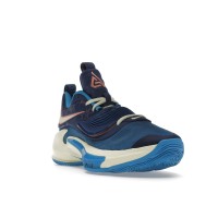 Кроссовки Nike Zoom Freak 3 Everlasting Love