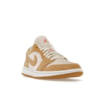 Женские Jordan 1 Low SE Twine Orange Quartz Corduroy (W)