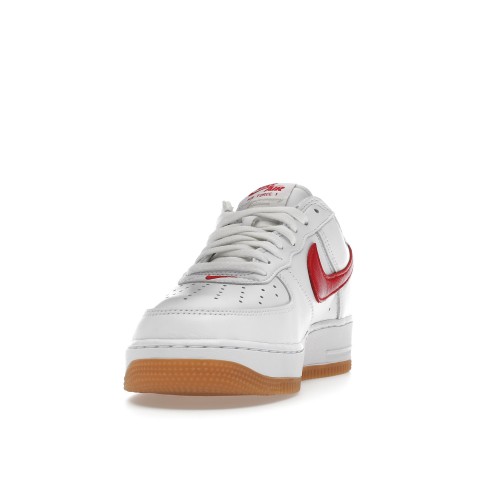 Кроссы Nike Air Force 1 07 Low Color of the Month University Red Gum - мужская сетка размеров