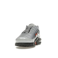 Nike Air Max Plus Wolf Grey Picante Red