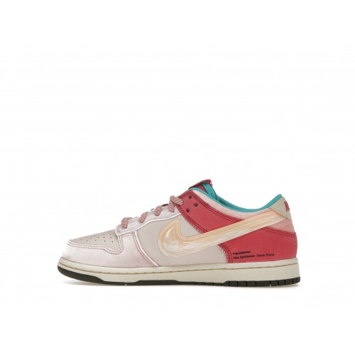 Кроссы Nike Dunk Low Social Status Free Lunch Strawberry Milk (PS) - детская сетка размеров