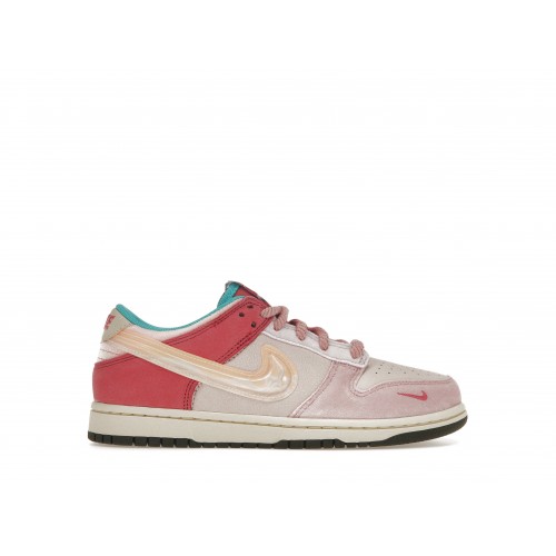Кроссы Nike Dunk Low Social Status Free Lunch Strawberry Milk (PS) - детская сетка размеров