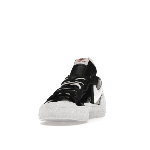Кроссы Nike Blazer Low Sacai Black Patent Leather - мужская сетка размеров