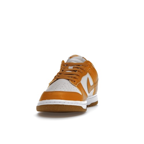 Кроссы Nike Dunk Low Next Nature Phantom Gold Suede (W) - женская сетка размеров