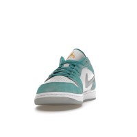 Jordan 1 Low SE New Emerald