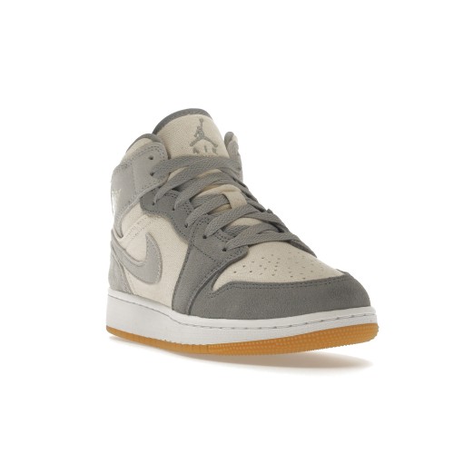 Кроссы Jordan 1 Mid SE Coconut Milk Particle Grey (GS) - подростковая сетка размеров