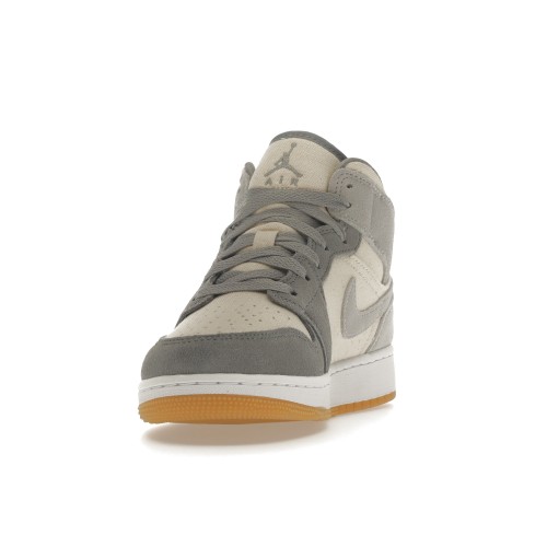 Кроссы Jordan 1 Mid SE Coconut Milk Particle Grey (GS) - подростковая сетка размеров