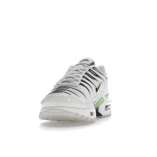 Кроссы Nike Air Max Plus White Neon Metallic Silver (W) - женская сетка размеров