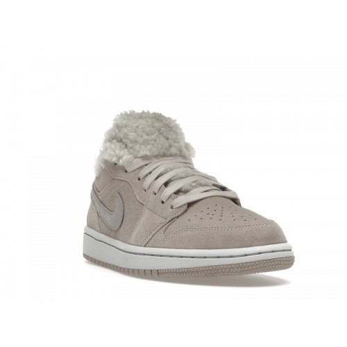 Кроссы Jordan 1 Low SE Sherpa Fleece (W) - женская сетка размеров