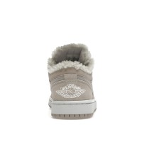 Женские Jordan 1 Low SE Sherpa Fleece (W)