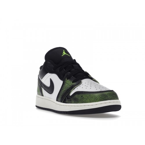 Кроссы Jordan 1 Low Wear Away Electric Green (GS) - подростковая сетка размеров