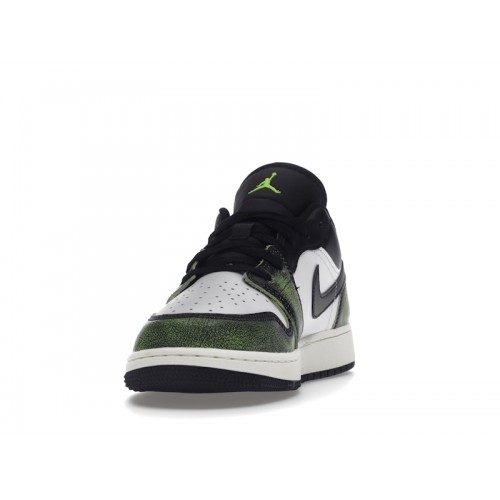Кроссы Jordan 1 Low Wear Away Electric Green (GS) - подростковая сетка размеров