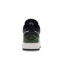 Подростковые Jordan 1 Low Wear Away Electric Green (GS)