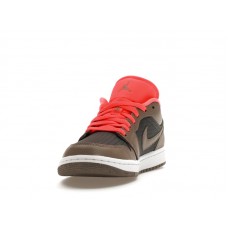 Женские Jordan 1 Low SE Newsprint Olive Grey (W)