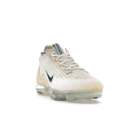 Кроссы Nike Air VaporMax 2021 FK Mismatched Swoosh White - мужская сетка размеров