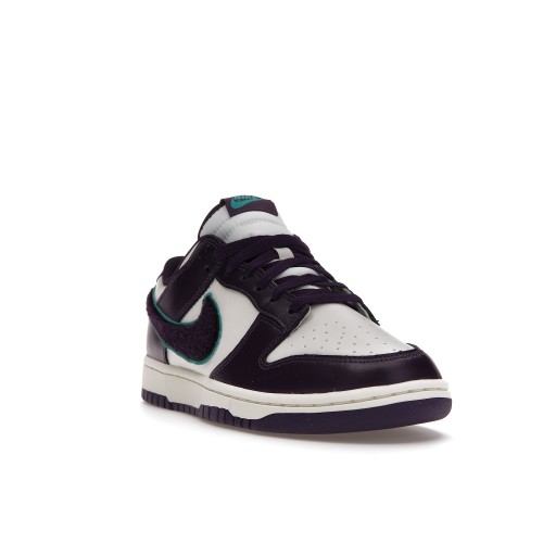 Кроссы Nike Dunk Low Chenille Swoosh Sail Grand Purple - мужская сетка размеров